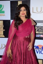 Shreya Ghoshal at zee cine awards 2016 on 20th Feb 2016